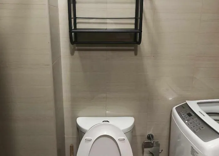 Apartment Cozy Near Mall Of With Wifi And Netflix